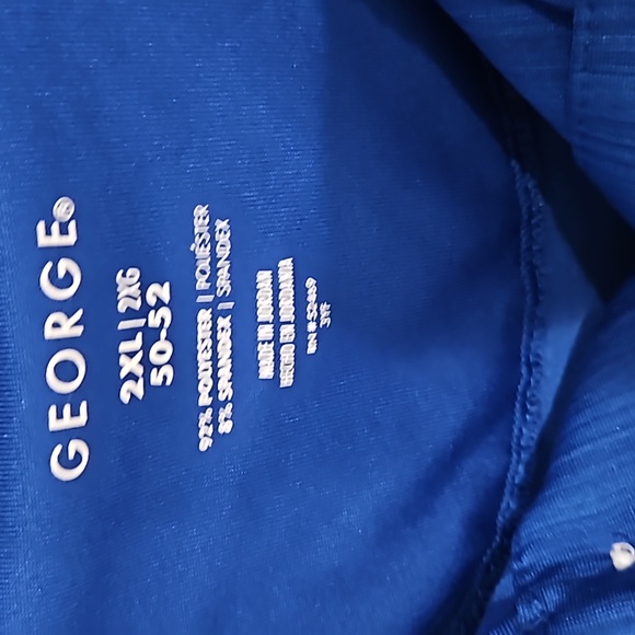 Men's Shirt - Picture 2 of 3